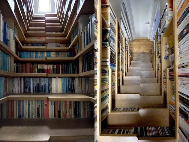 Книжные полки под лестницей